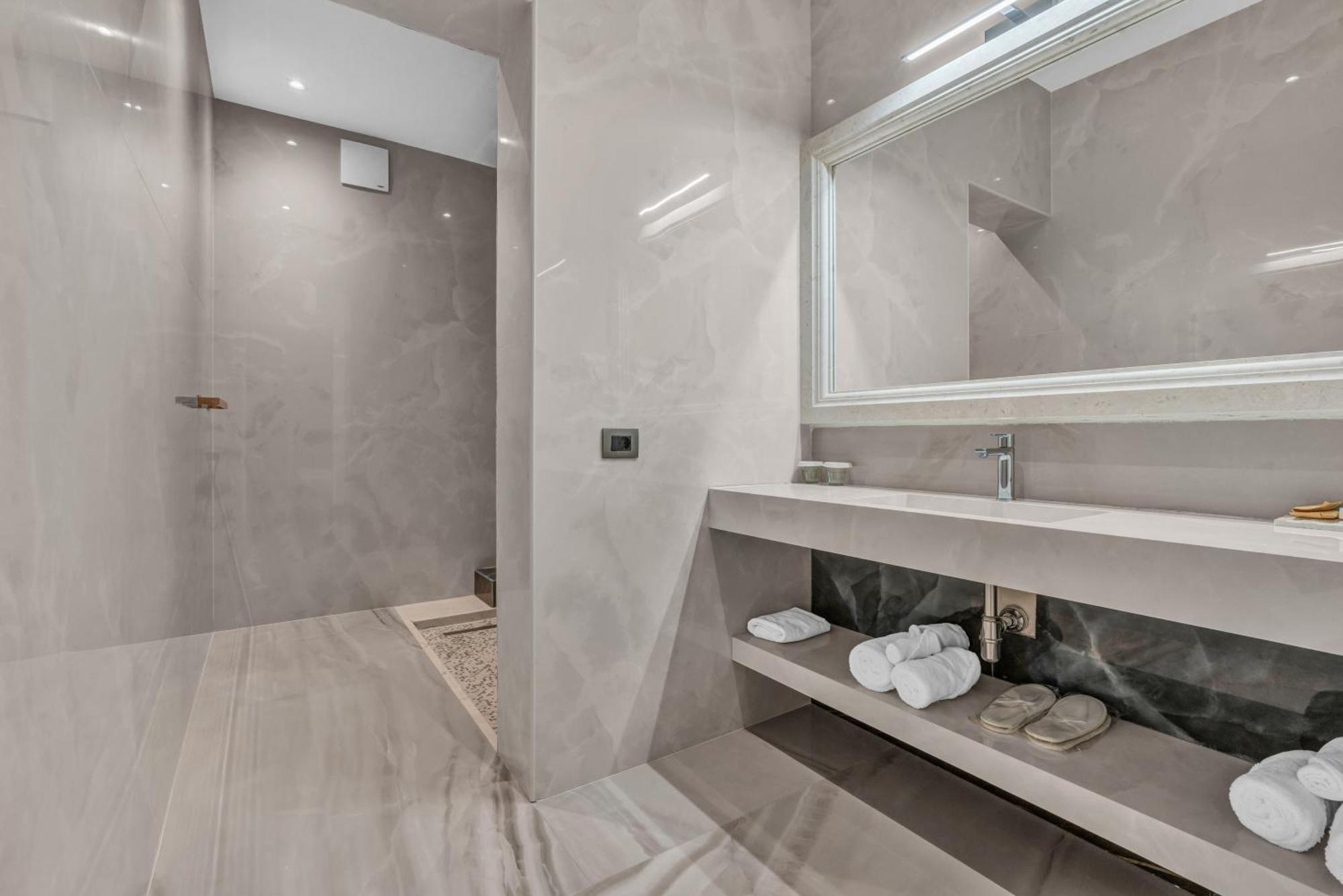 Hotel Plaza בראט מראה חיצוני תמונה