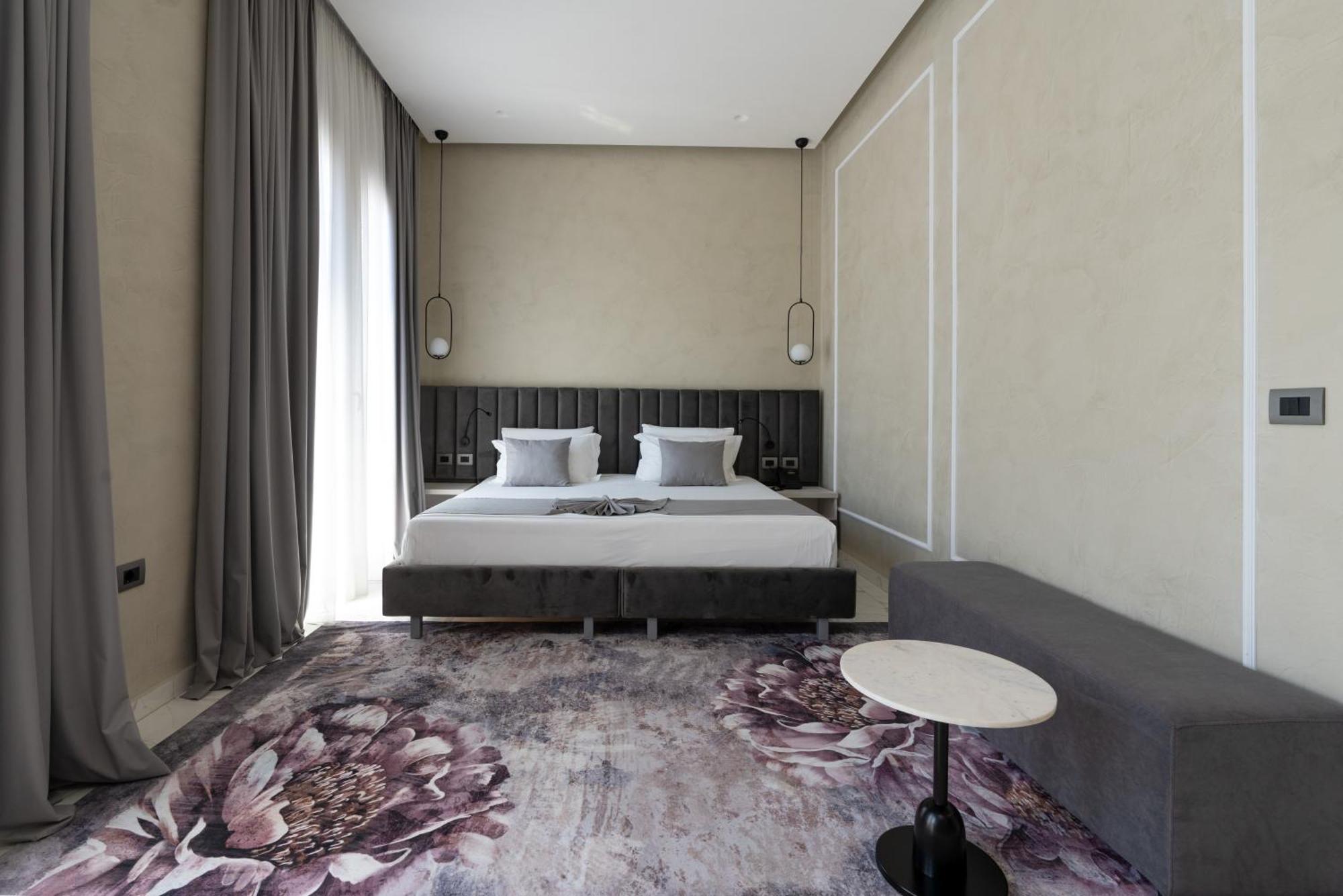 Hotel Plaza בראט מראה חיצוני תמונה