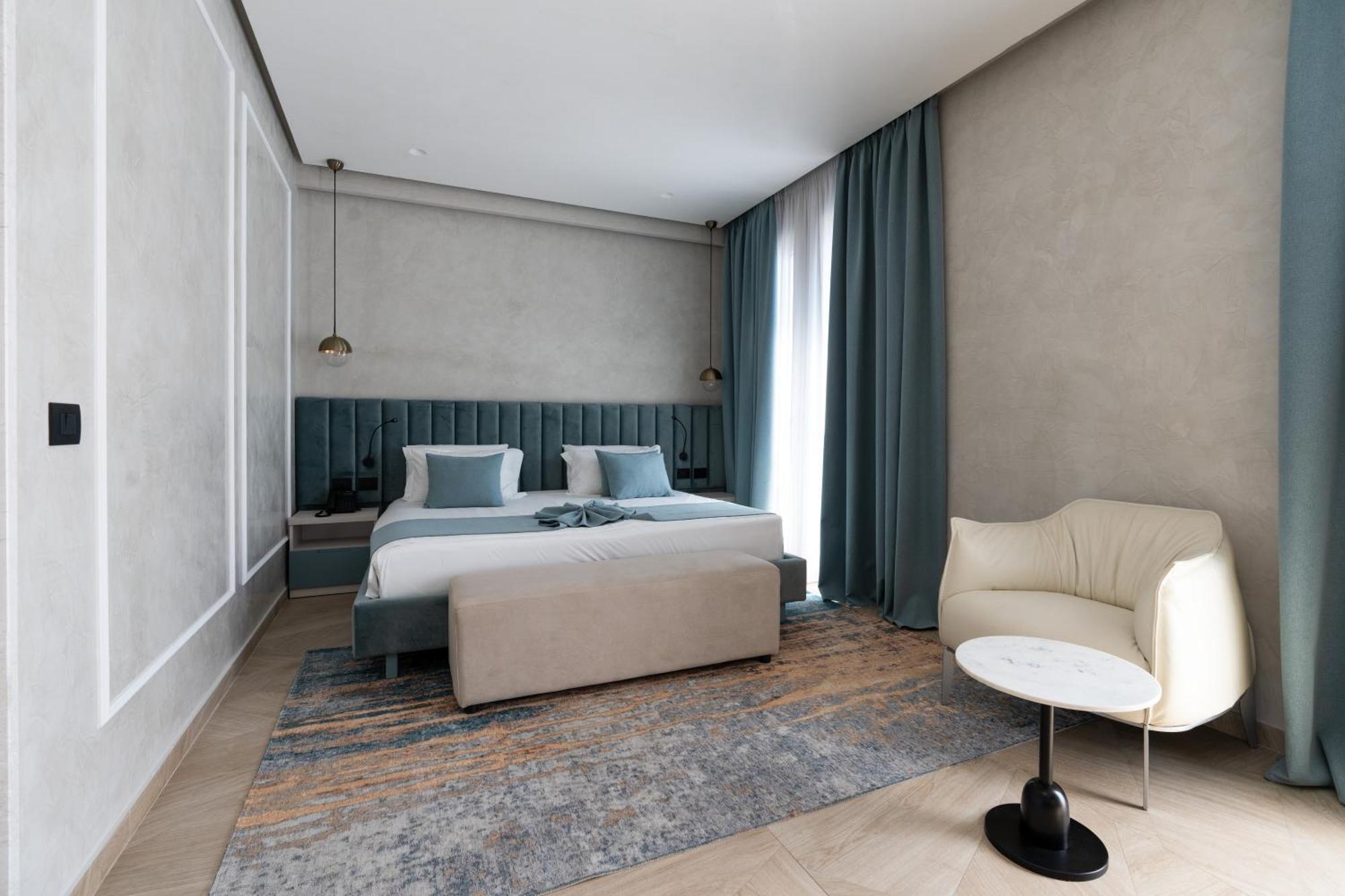 Hotel Plaza בראט מראה חיצוני תמונה