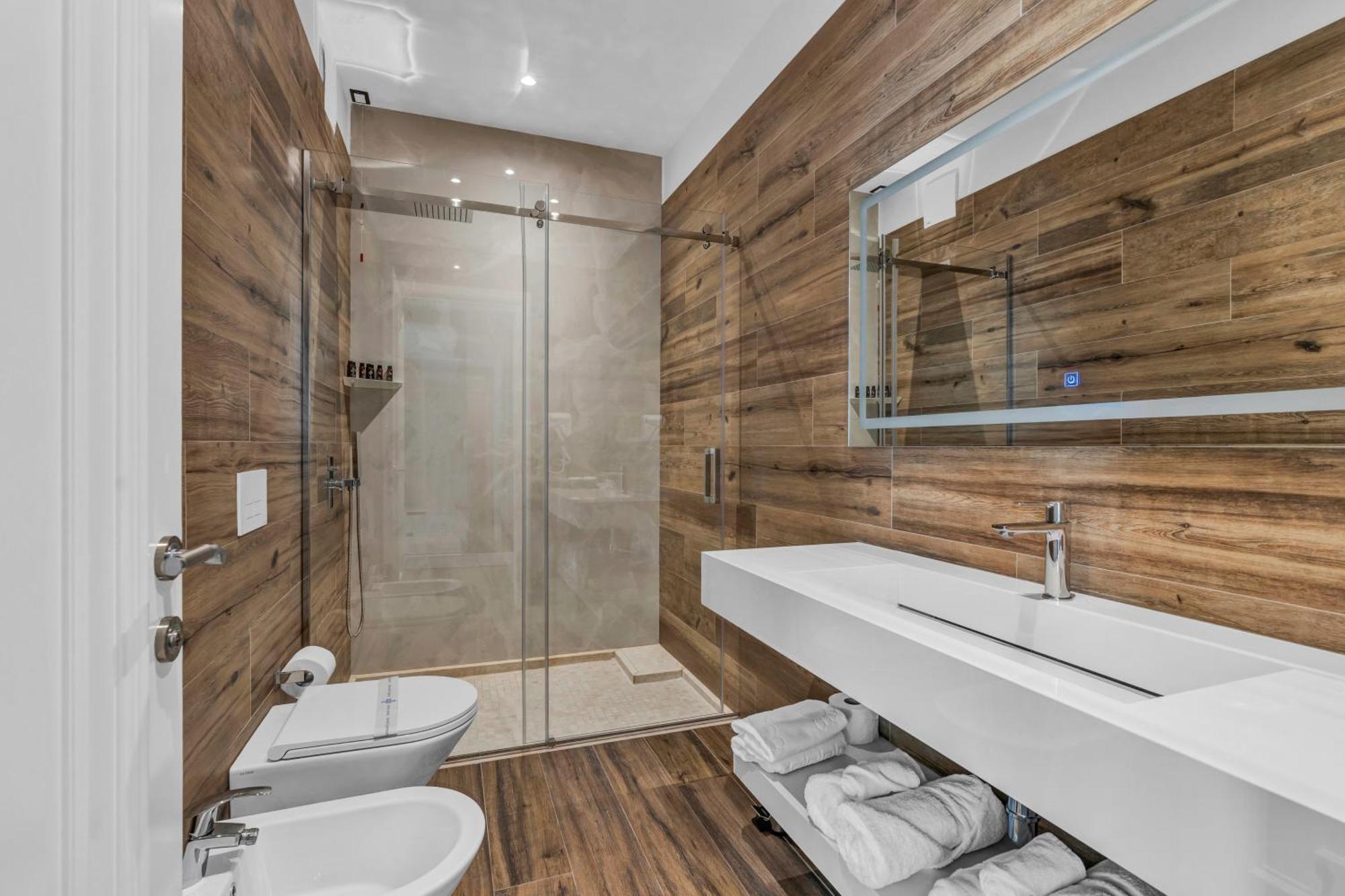 Hotel Plaza בראט מראה חיצוני תמונה