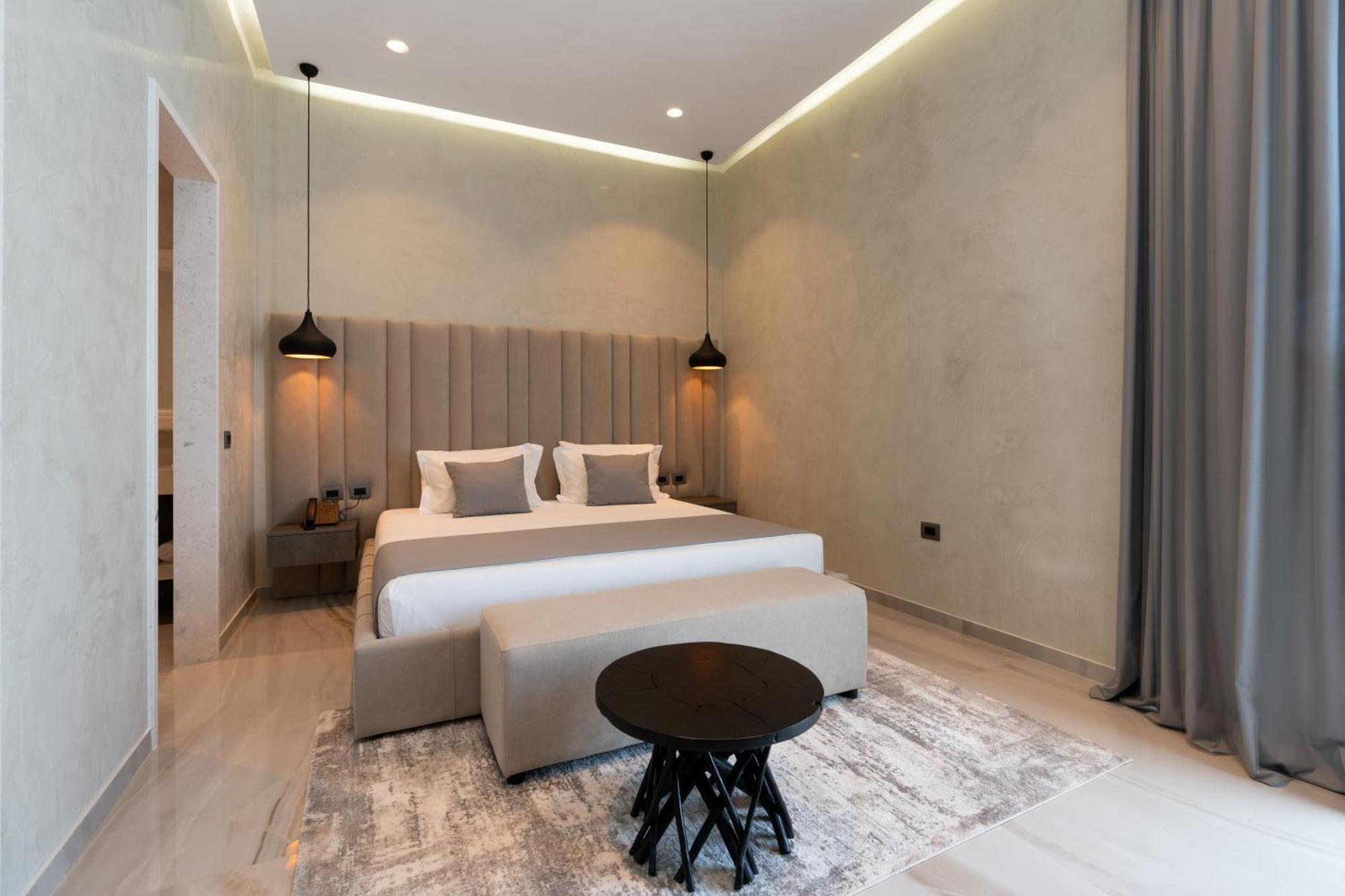Hotel Plaza בראט מראה חיצוני תמונה