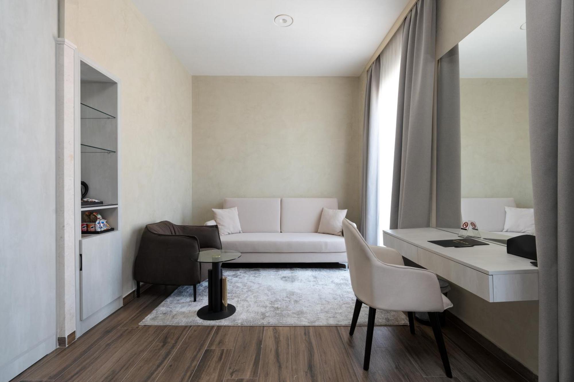 Hotel Plaza בראט מראה חיצוני תמונה